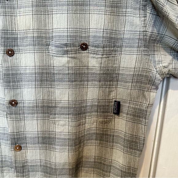 PATAGONIA ORGANIC COTTON MENS SHORT SLEEVE PLAID/CHECK BUTTON DOWN‎ SZ LARGE - Picture 3 of 4